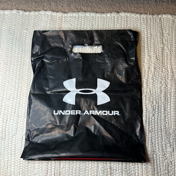 Youth Under Amour Girls Loose Fit Shorts Green Camo  L NWT - Picture 6 of 7